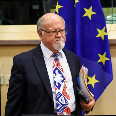 Prof Eric Sampson